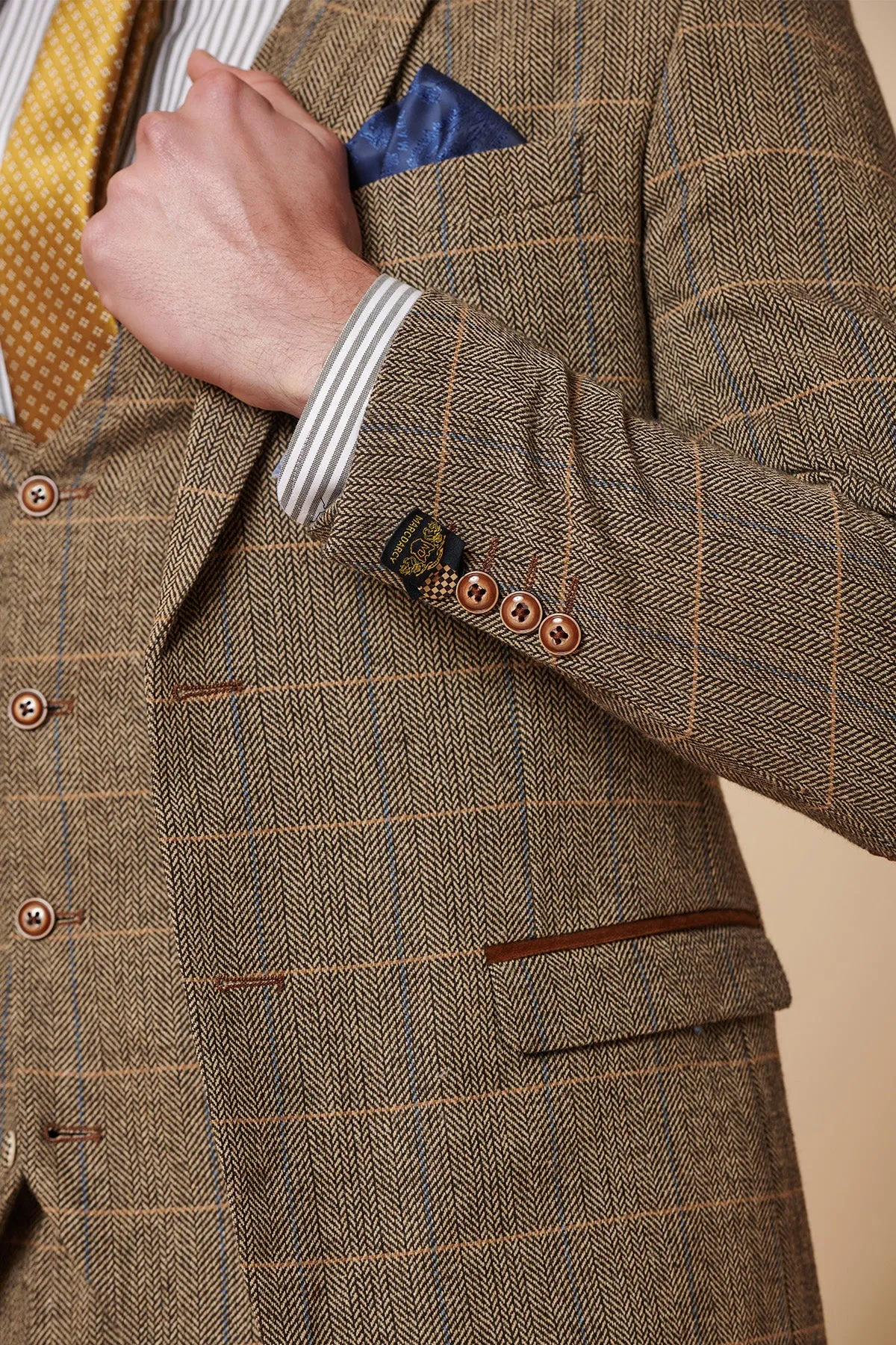 DX7 - Tan Tweed Check Three Piece Suit