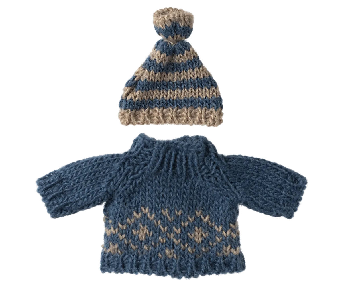 Knitted sweater and hat, Dad mouse