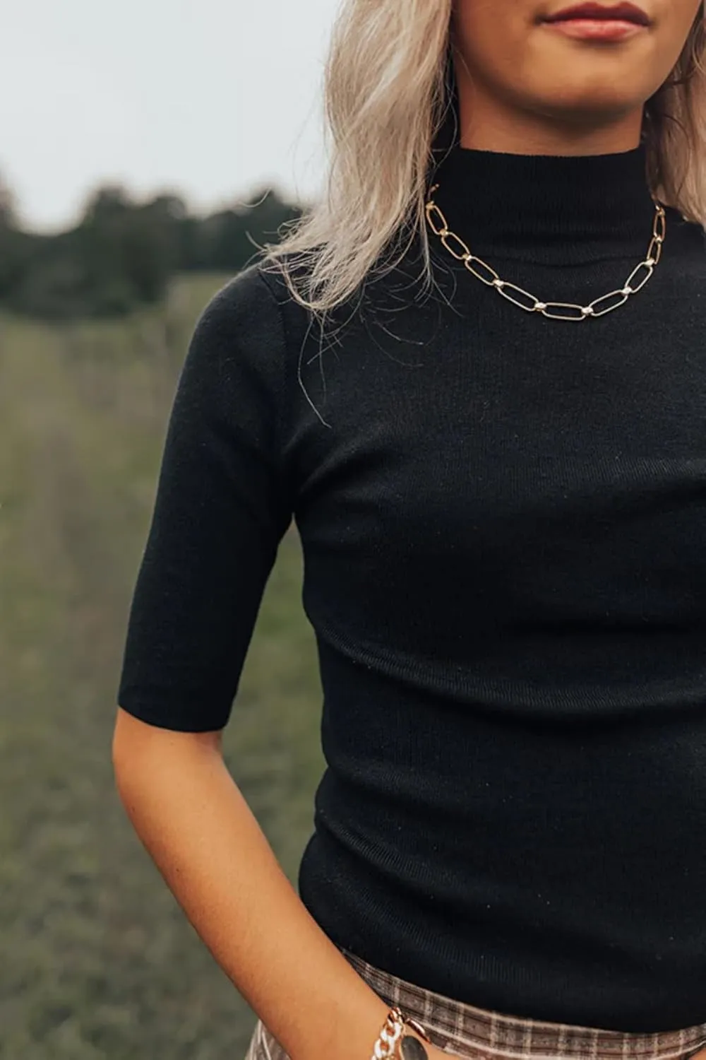 Women's Short Sleeve Mock Turtleneck Sweaters Business Casual Trendy Tops 2024 Fall Outfits